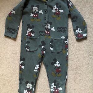 ZARA Disney Mickey Mouse Kids Onesie Size 5 Kids One Piece Gray